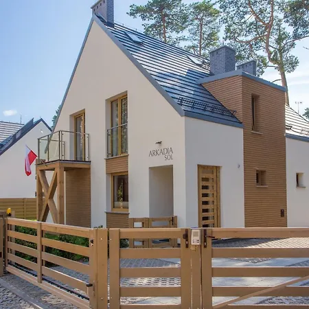 Arkadia Mare 아파트 *